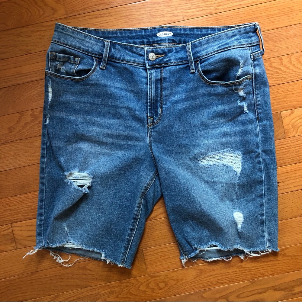 Old Navy Size 10 Distressed Denim Jean Shorts 9" Stretch Mid Rise